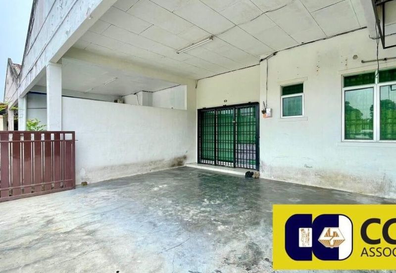 Pengkalan Station 18 Single Storey Terrace House For Sale