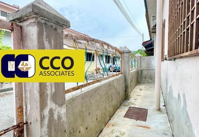 Pengkalan Station 18 Single Storey Terrace House For Sale
