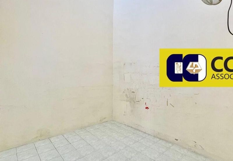 Pengkalan Station 18 Single Storey Terrace House For Sale