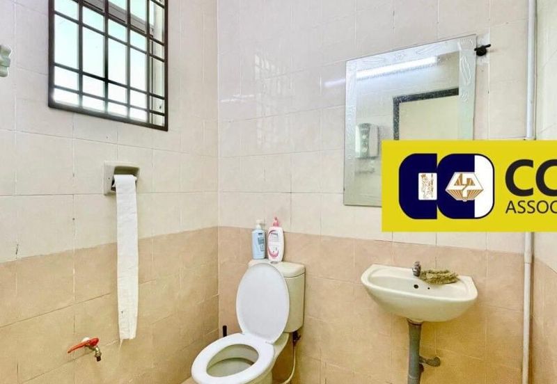 Pengkalan Station 18 Single Storey Terrace House For Sale