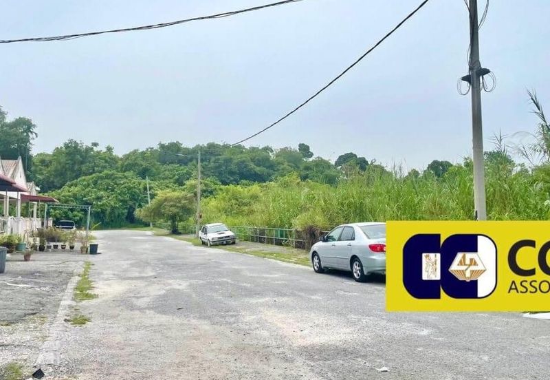 Pengkalan Station 18 Single Storey Terrace House For Sale