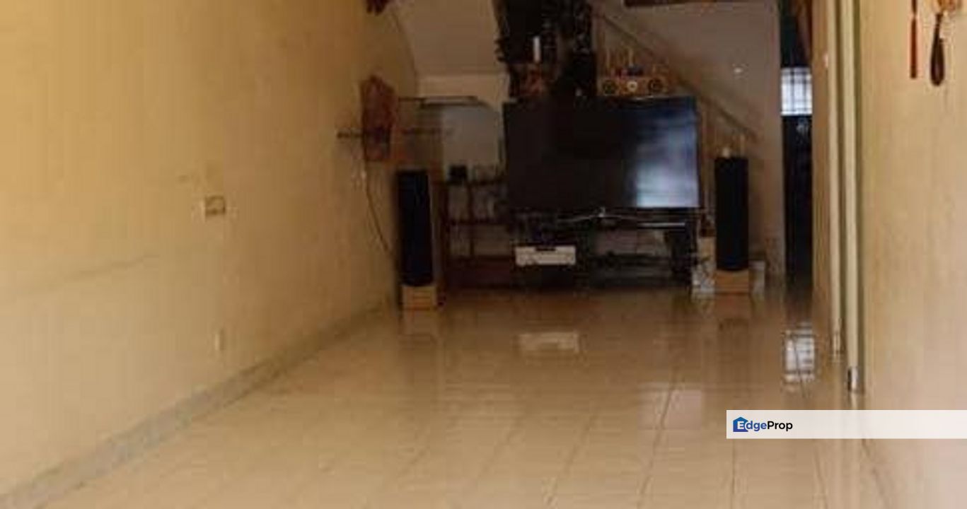 Menglembu Impiana Adril 1.5 Storey Terrace House For Sale, Perak, Kinta