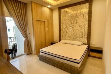 🔥Pengkalan, Ipoh *Gated Guarded*Double Storey Corner House For Rent🔥