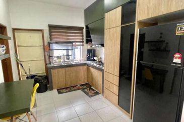 🔥Pengkalan, Ipoh *Gated Guarded*Double Storey Corner House For Rent🔥