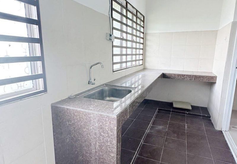 Taman Pengkalan Precinct 18