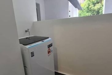 THE COVE HILLSIDE RESIDENCE