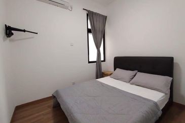 THE COVE HILLSIDE RESIDENCE