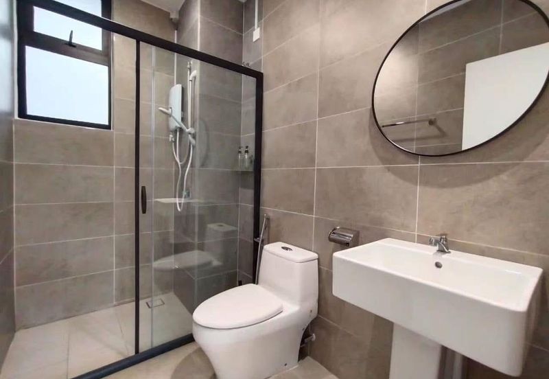 THE COVE HILLSIDE RESIDENCE