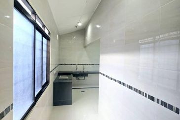 🔥Pengkalan Renovated Single Storey Terrace House🔥@🏠 Taman Puteri Lindungan Bulan  