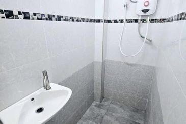 🔥Pengkalan Renovated Single Storey Terrace House🔥@🏠 Taman Puteri Lindungan Bulan  