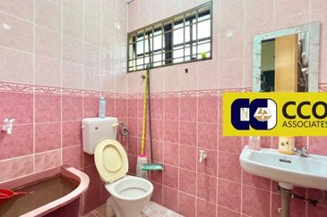 Batu Gajah @Taman Saujana Megah Double Storey House  