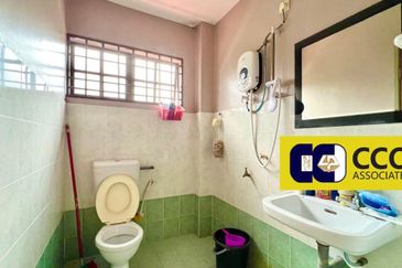 Batu Gajah @Taman Saujana Megah Double Storey House  