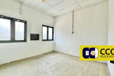 Pengkalan Station 18