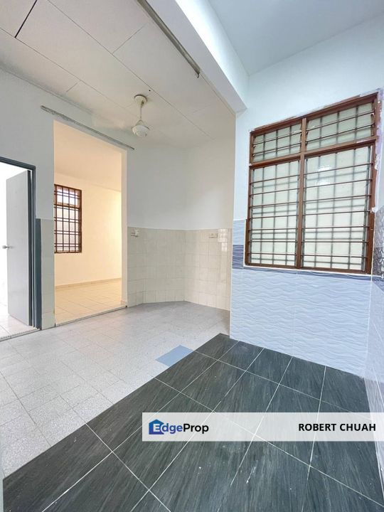 Tmn Pulai Jaya, Full Loan !!! 3 Mint to Plus Highway, End Lot, Renovated, Johor, Johor Bahru