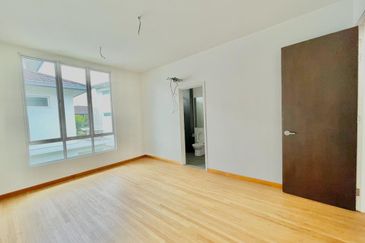 Isola Villa @ Senibong Cove