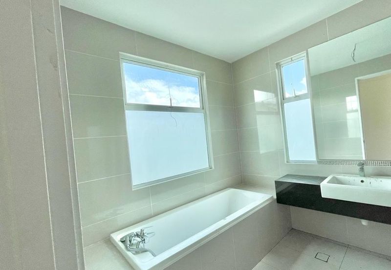 Isola Villa @ Senibong Cove