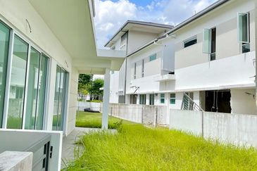 Isola Villa @ Senibong Cove