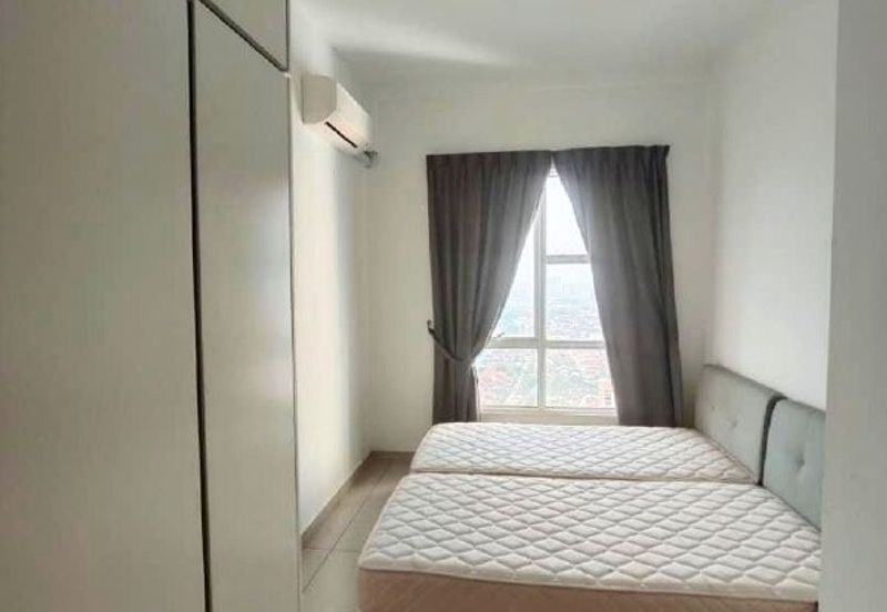 The Pinnacles (Pinnacle Tower)