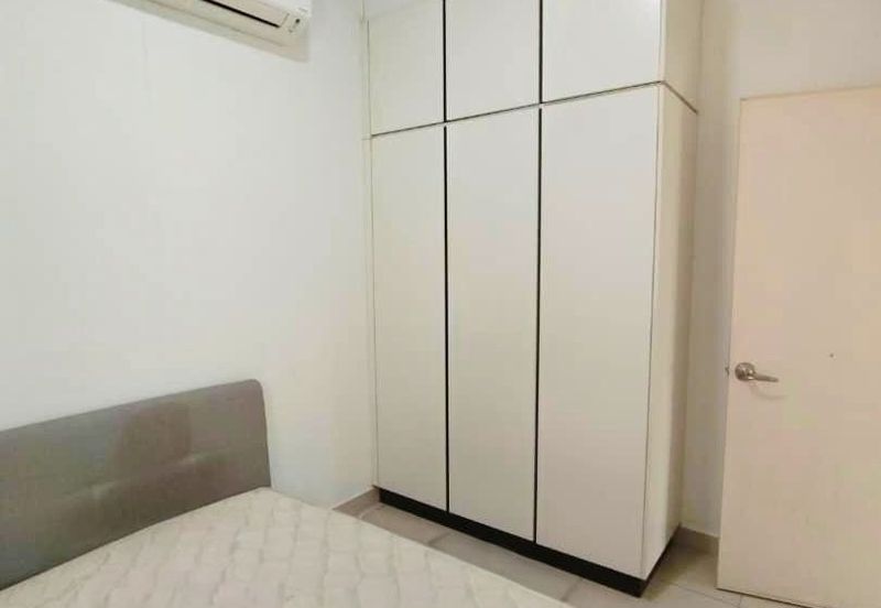 The Pinnacles (Pinnacle Tower)