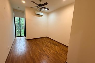 The WaterEdge Residences