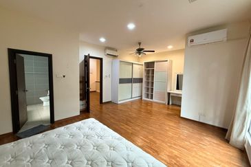 The WaterEdge Residences