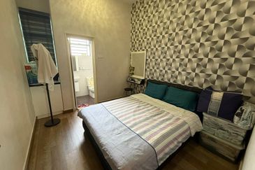 Jalan Mutiara Emas 10/6