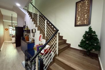 Jalan Mutiara Emas 10/6