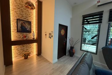 Jalan Mutiara Emas 10/6