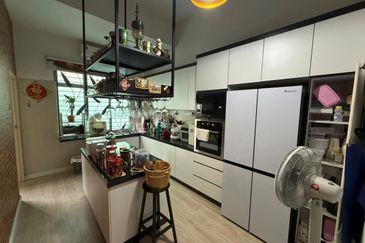 Jalan Mutiara Emas 10/6