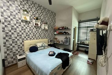 Jalan Mutiara Emas 10/6