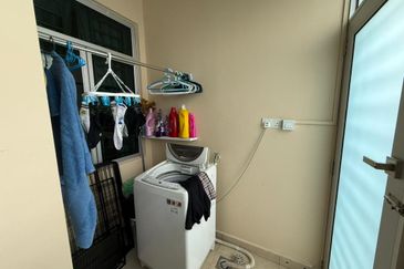 Jalan Mutiara Emas 10/6