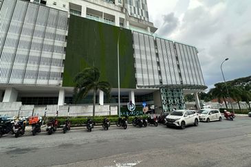 Paragon Suites @ CIQ