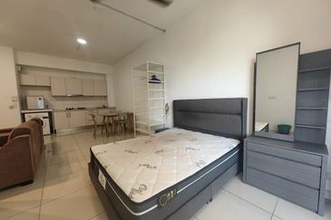 Dedaun Hijau (Greenfield Regency)