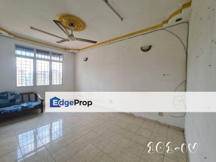 Low cost Pangsapuri Seri Perantau Port Klang corner unit, Selangor, Port Klang