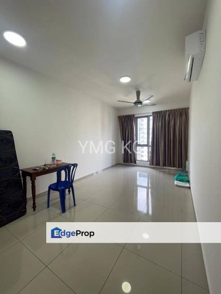 Partial furnished 867 sqft Gravit 8 Kota Bayuemas Klang for rent , Selangor, Klang