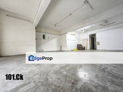3 storey shop lot Taman Sentosa Klang near Public Bank, Selangor, Klang