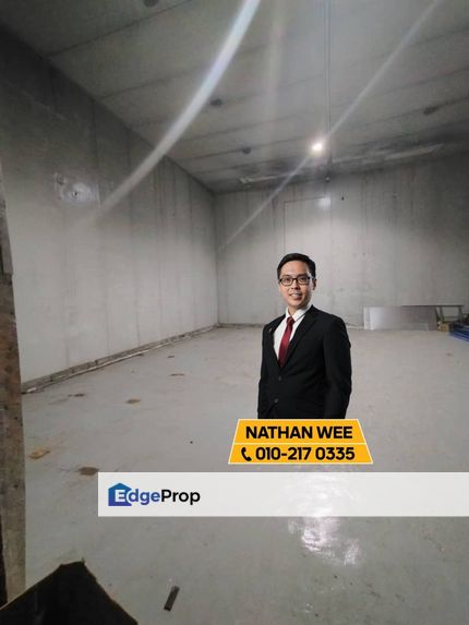 R265 Glenmarie Coldroom Warehouse. Refurbished. Loading bays, Selangor, Shah Alam