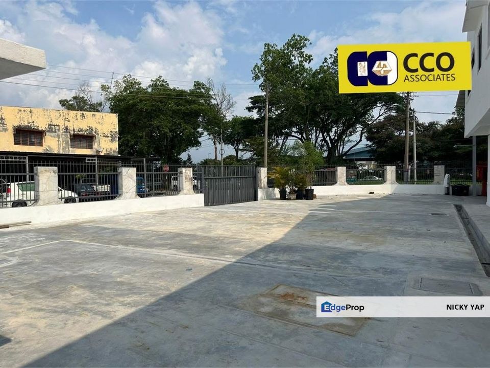 Double storey Corner unit , Perak, Lahat