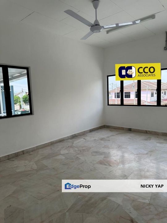 Double storey Corner unit , Perak, Lahat