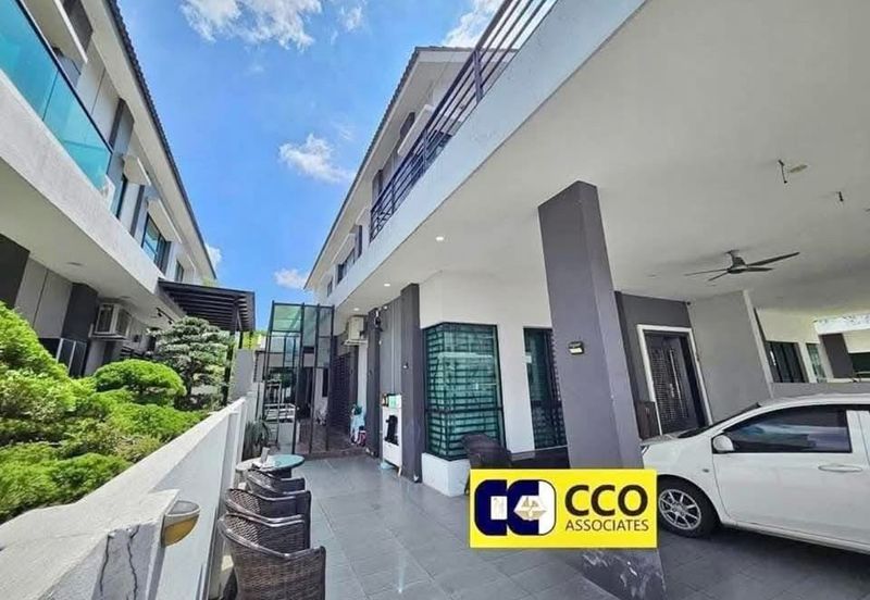 Panorama Lapangan Akasia @ Botani