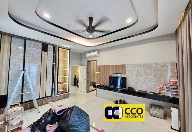 Panorama Lapangan Akasia @ Botani