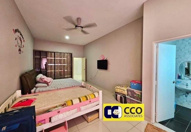 Panorama Lapangan Akasia @ Botani