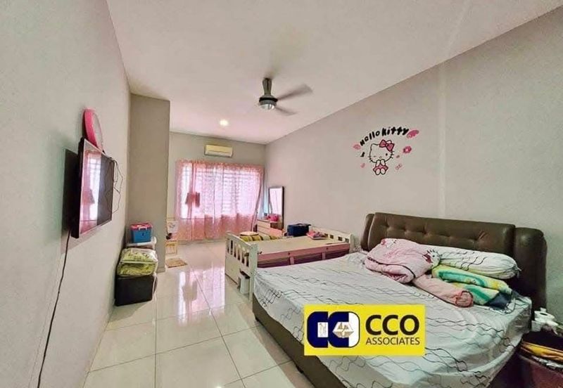 Panorama Lapangan Akasia @ Botani