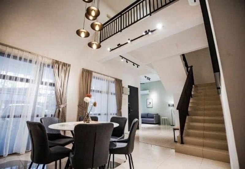 THE COVE HILLSIDE RESIDENCE