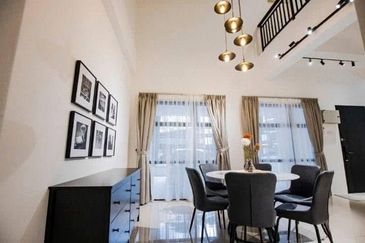 THE COVE HILLSIDE RESIDENCE