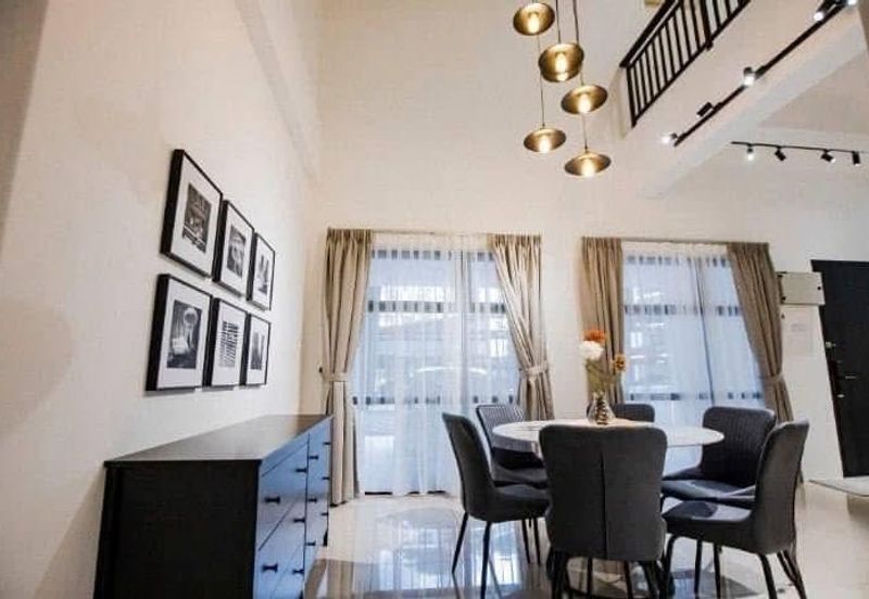 THE COVE HILLSIDE RESIDENCE