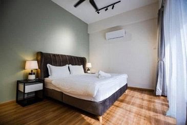 THE COVE HILLSIDE RESIDENCE