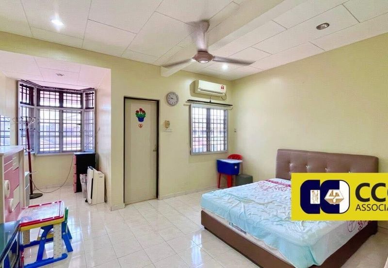 TAMAN PENGKALAN MAKMUR