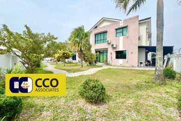 Panorama Lapangan Akasia @ Botani