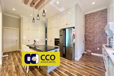 Panorama Lapangan Akasia @ Botani